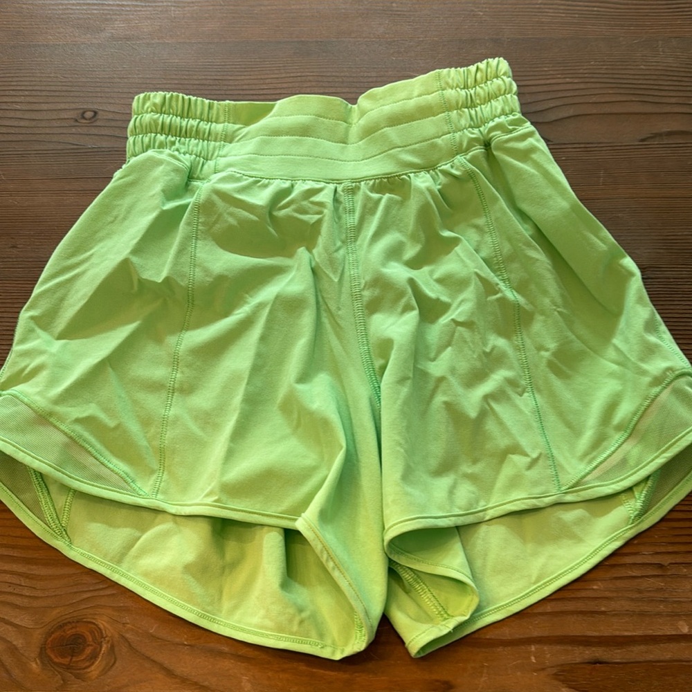 Lululemon Hotty Hot Hi-Rise 4”